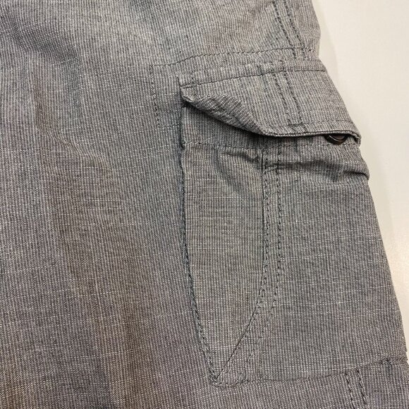 Boys Gray Cargo Shorts Size 12 With Elastic Waist & Button Closure - Picture 4 of 11